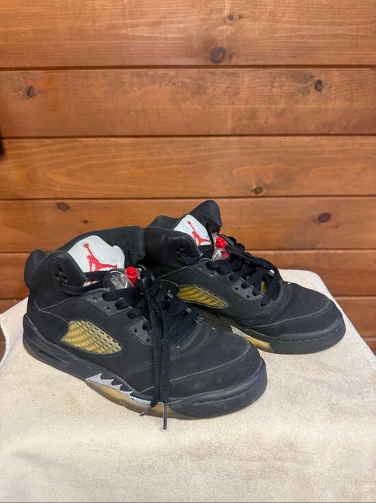 Nike Other - Nike Air Jordan OG Youth 5 Retro 'Metallic' sneakers Sz 6.5 845036-003